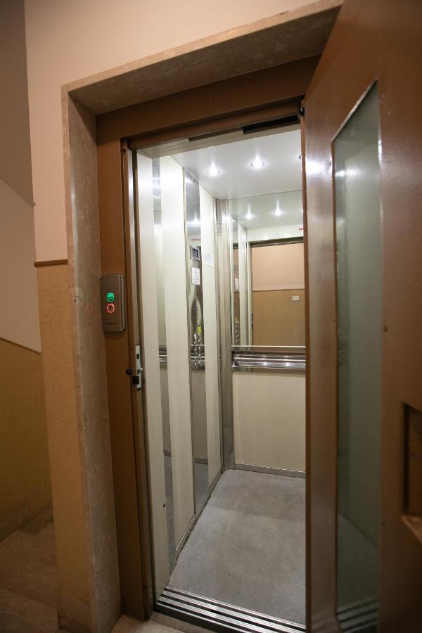 Mirea'S Rooms Ασκόλι Πιτσένο Εξωτερικό φωτογραφία